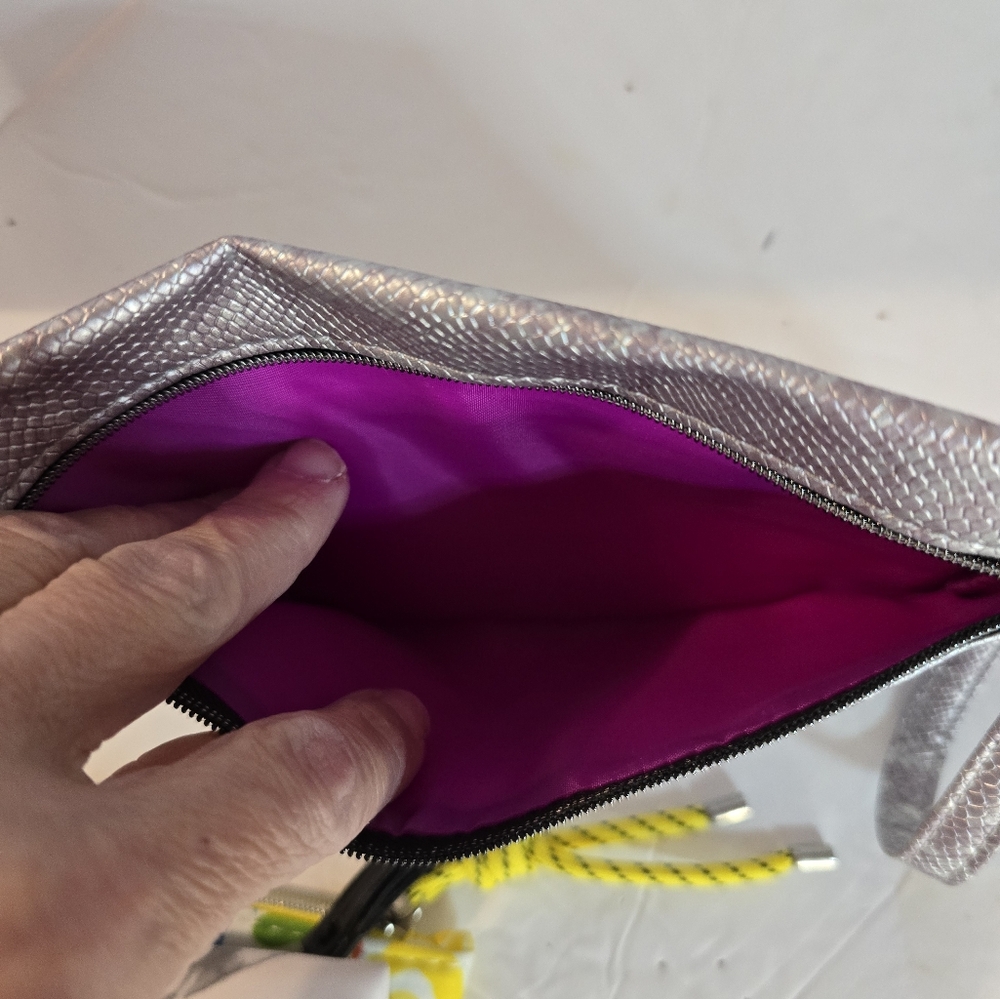 Ipsy makeup/coin purses - Picture 10 of 10